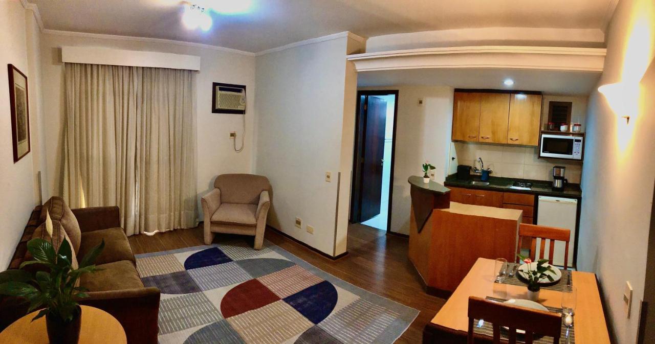 Aconchegante No Batel Apartamento